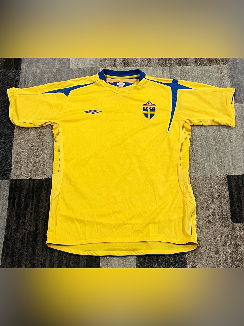 2007 - UMBRO Sweden Soccer jersey - Size Large/XL